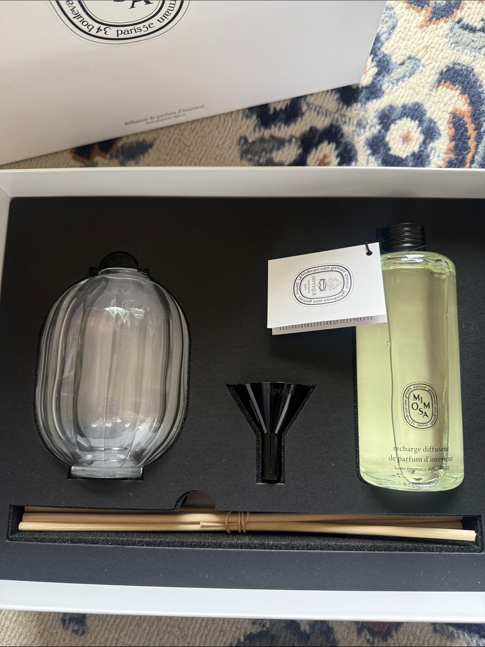 diptyque White and Black Mimosa Fragrance Box - Picture 3 of 5
